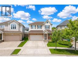 437 BEAUMONT Crescent, Kitchener, Ontario