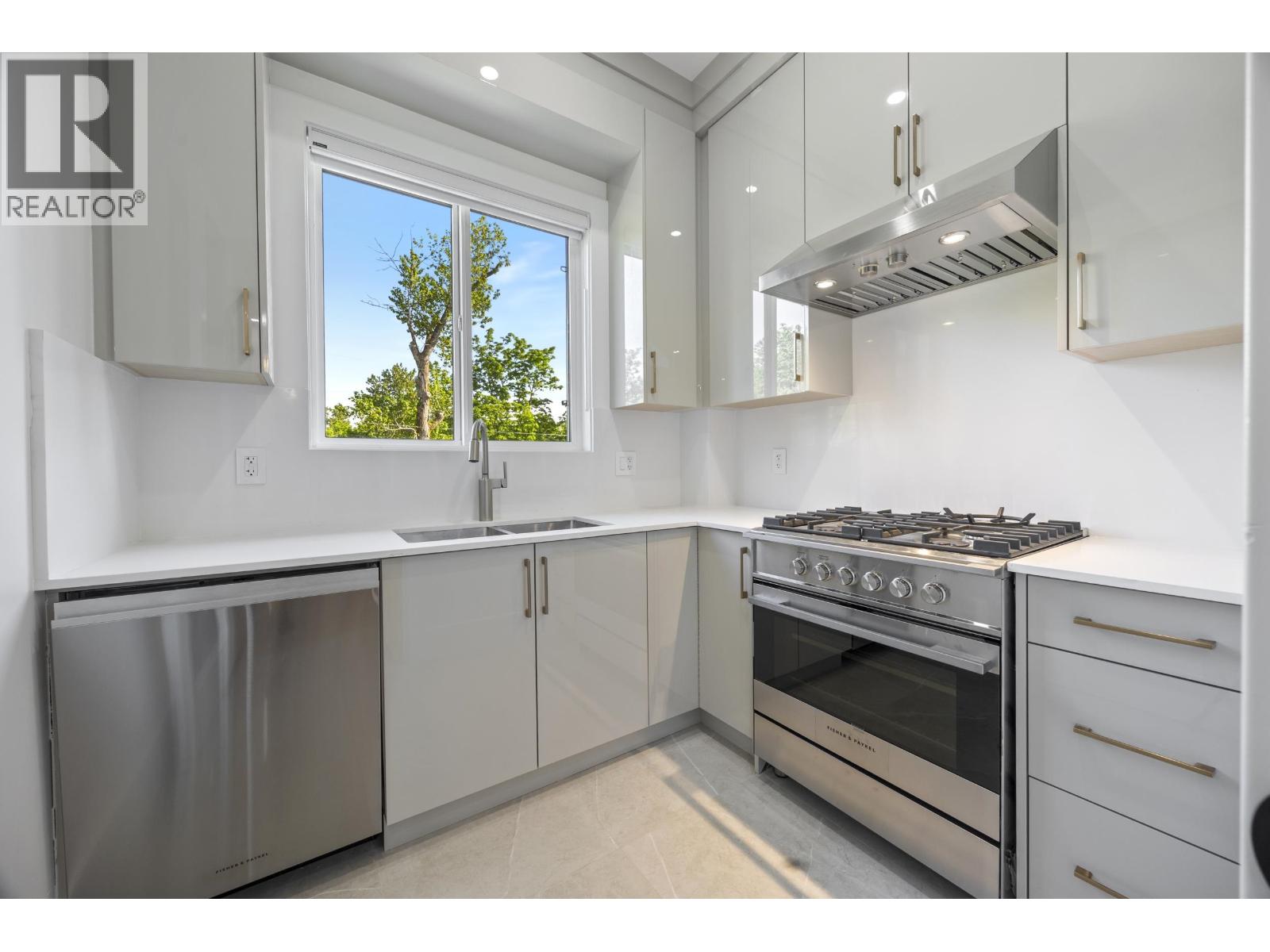 2 6037 Service Street, Burnaby, British Columbia  V5H 1V7 - Photo 14 - R3120969