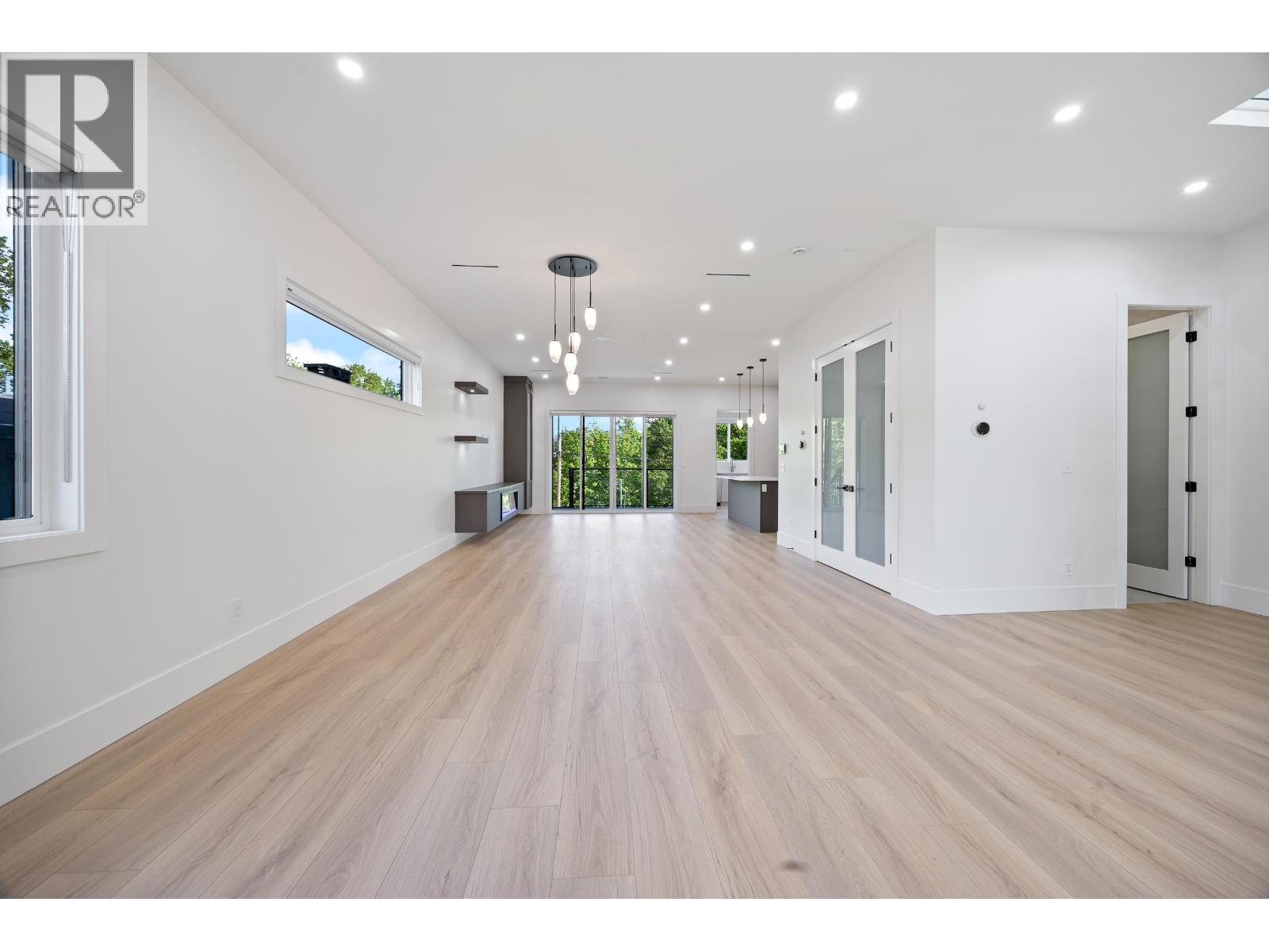 2 6037 Service Street, Burnaby, British Columbia  V5H 1V7 - Photo 8 - R3120969