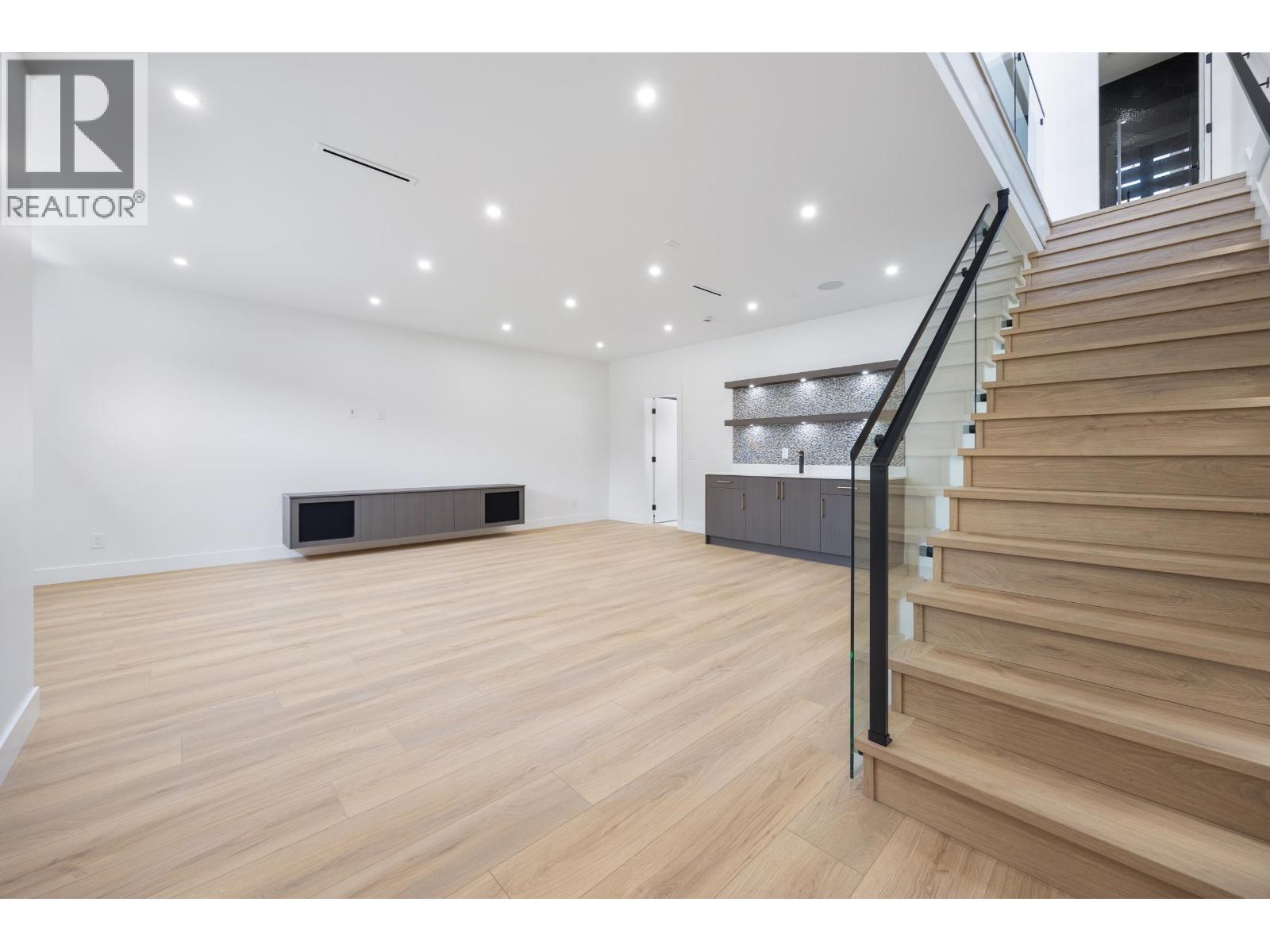 2 6037 Service Street, Burnaby, British Columbia  V5H 1V7 - Photo 32 - R3120969