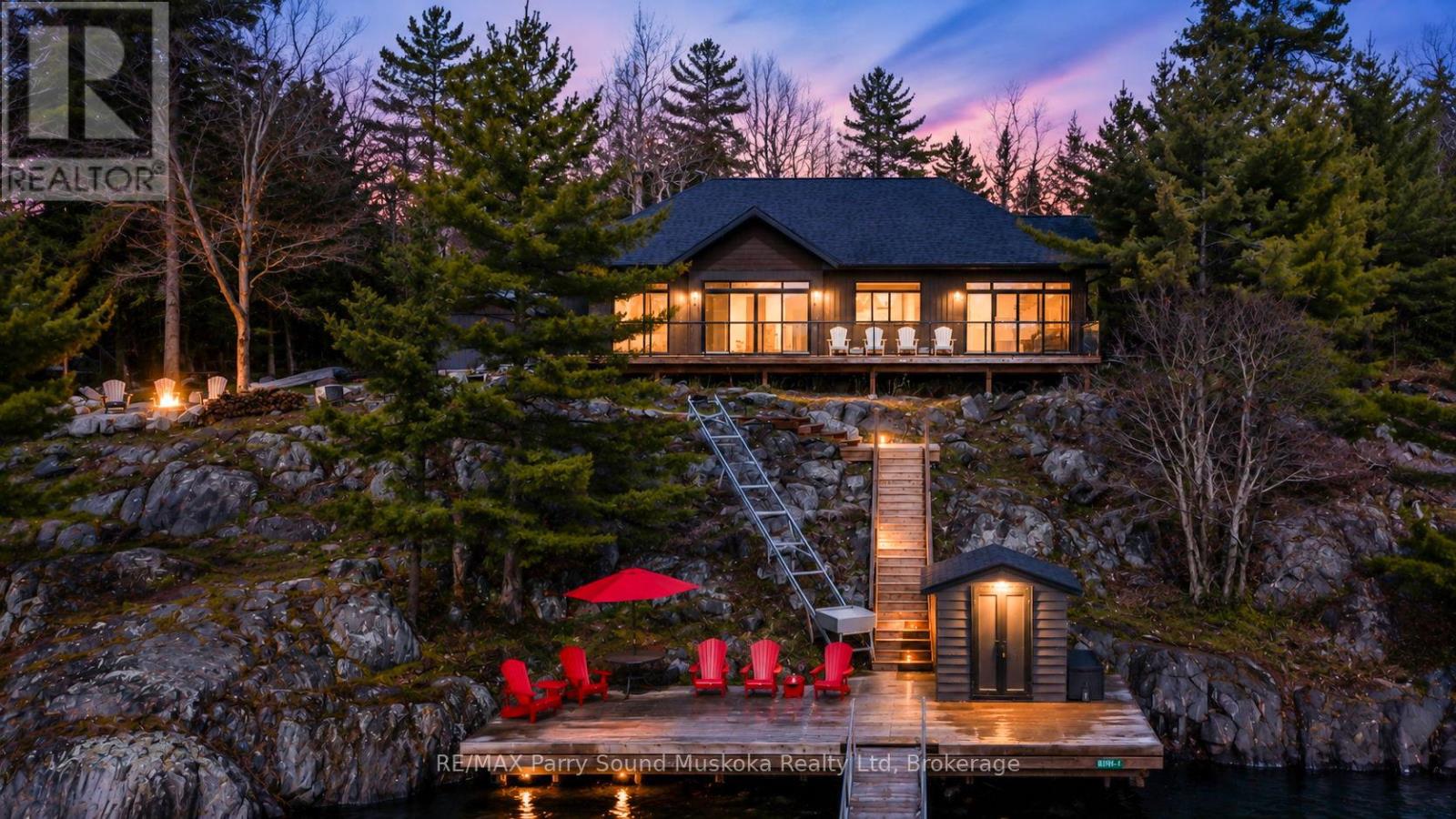 4 B690 ISLAND, The Archipelago, Ontario