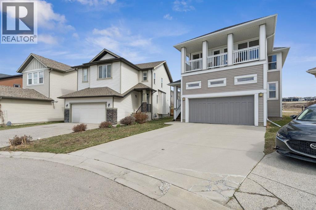 161 Heritage Bay, Cochrane, Alberta  T4C 0L5 - Photo 2 - A2305909