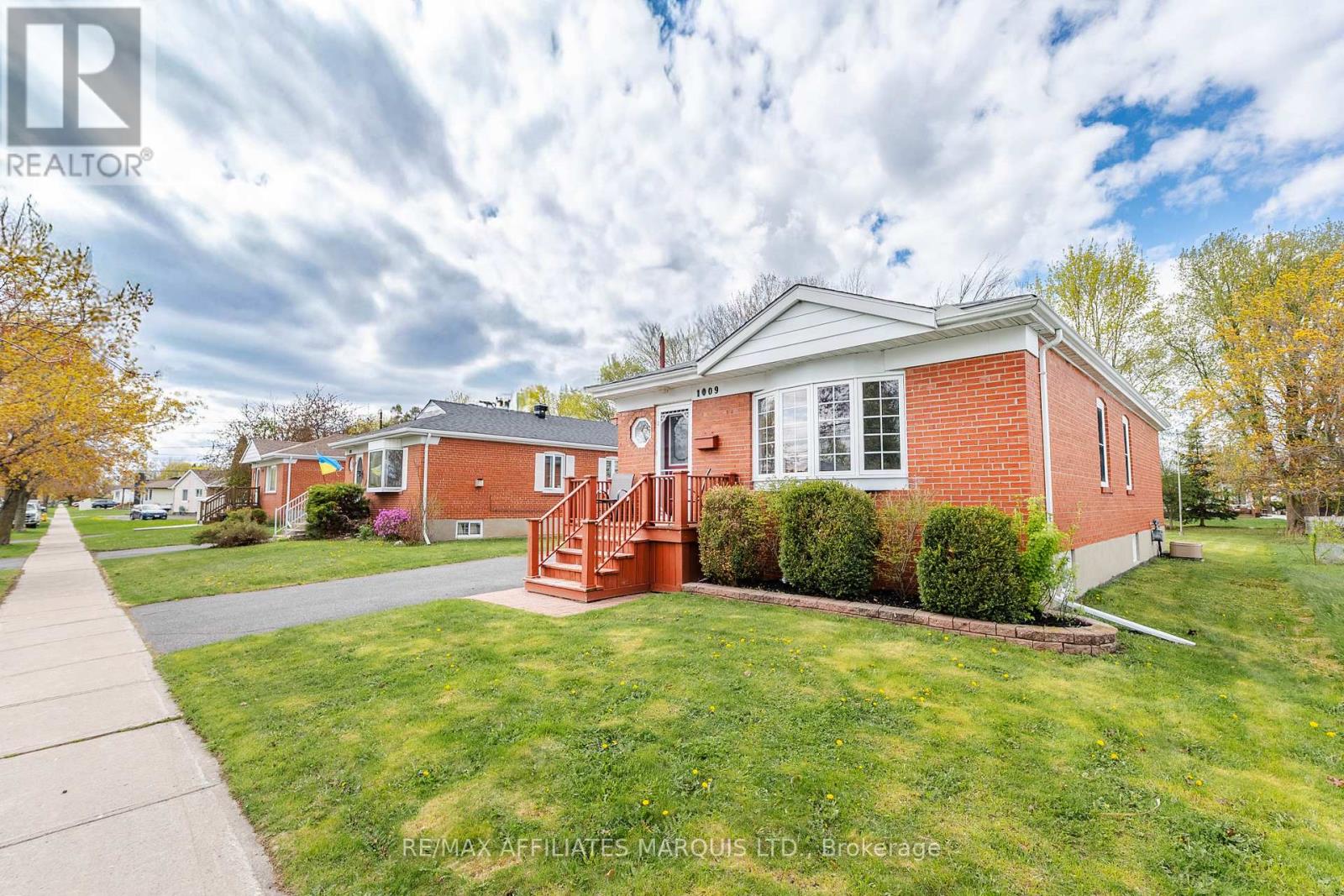 1009 Leonard Avenue, Cornwall, Ontario  K6J 1M1 - Photo 4 - X13124400