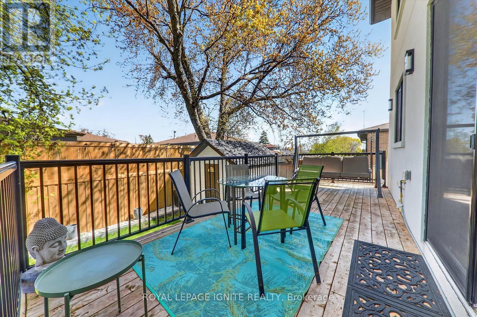 958 Mink Street, Pickering, Ontario  L1W 2G5 - Photo 45 - E13122486