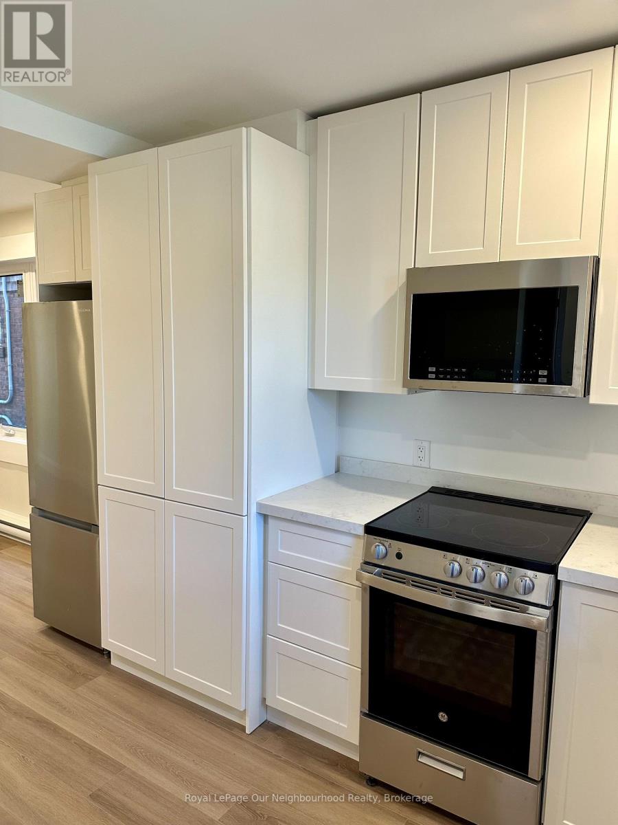 2 - 659 Vaughan Road, Toronto, Ontario  M6E 2Y4 - Photo 4 - C13124268