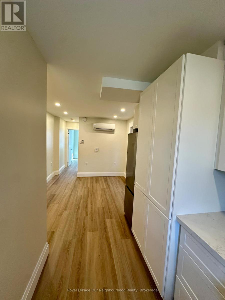 2 - 659 Vaughan Road, Toronto, Ontario  M6E 2Y4 - Photo 6 - C13124268
