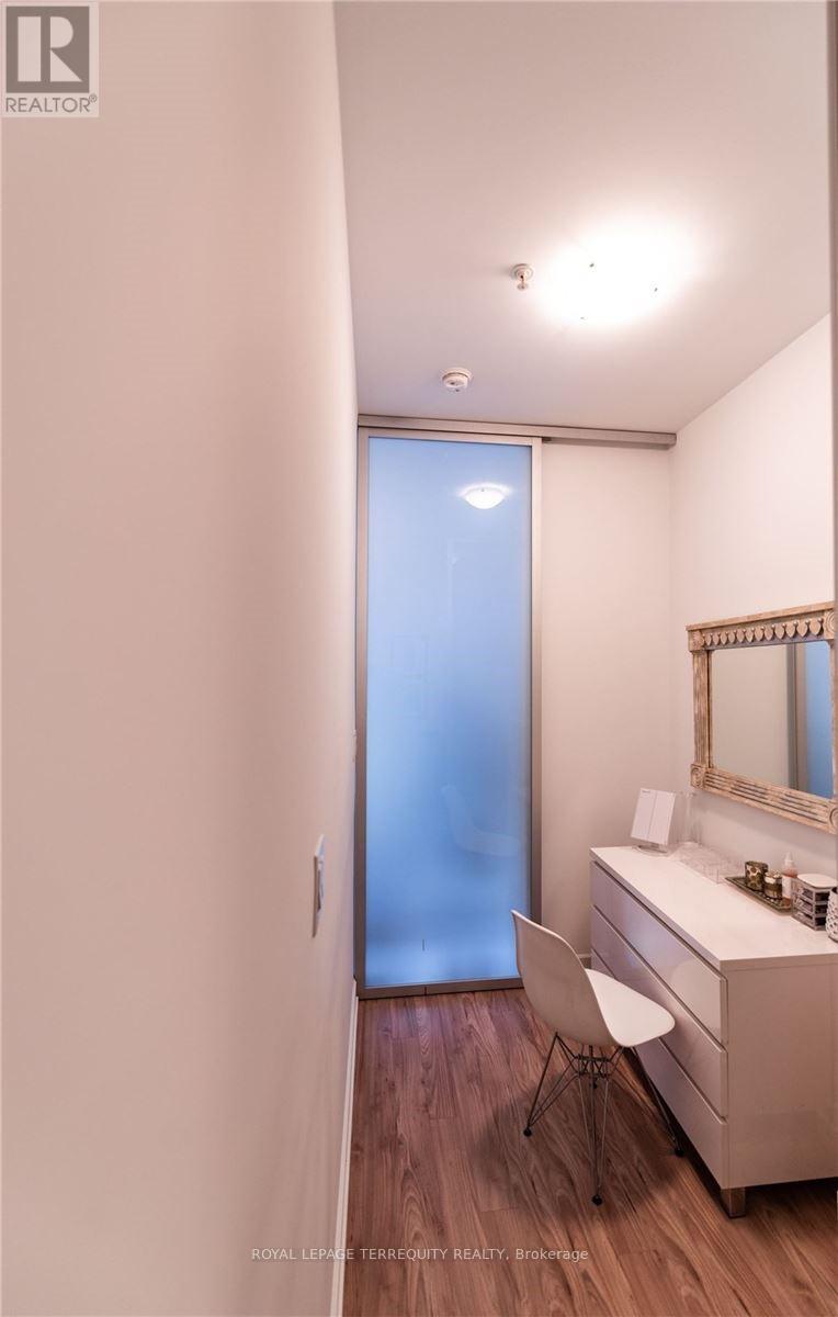 105 - 377 Madison Avenue, Toronto, Ontario  M4V 3E1 - Photo 10 - C13124318