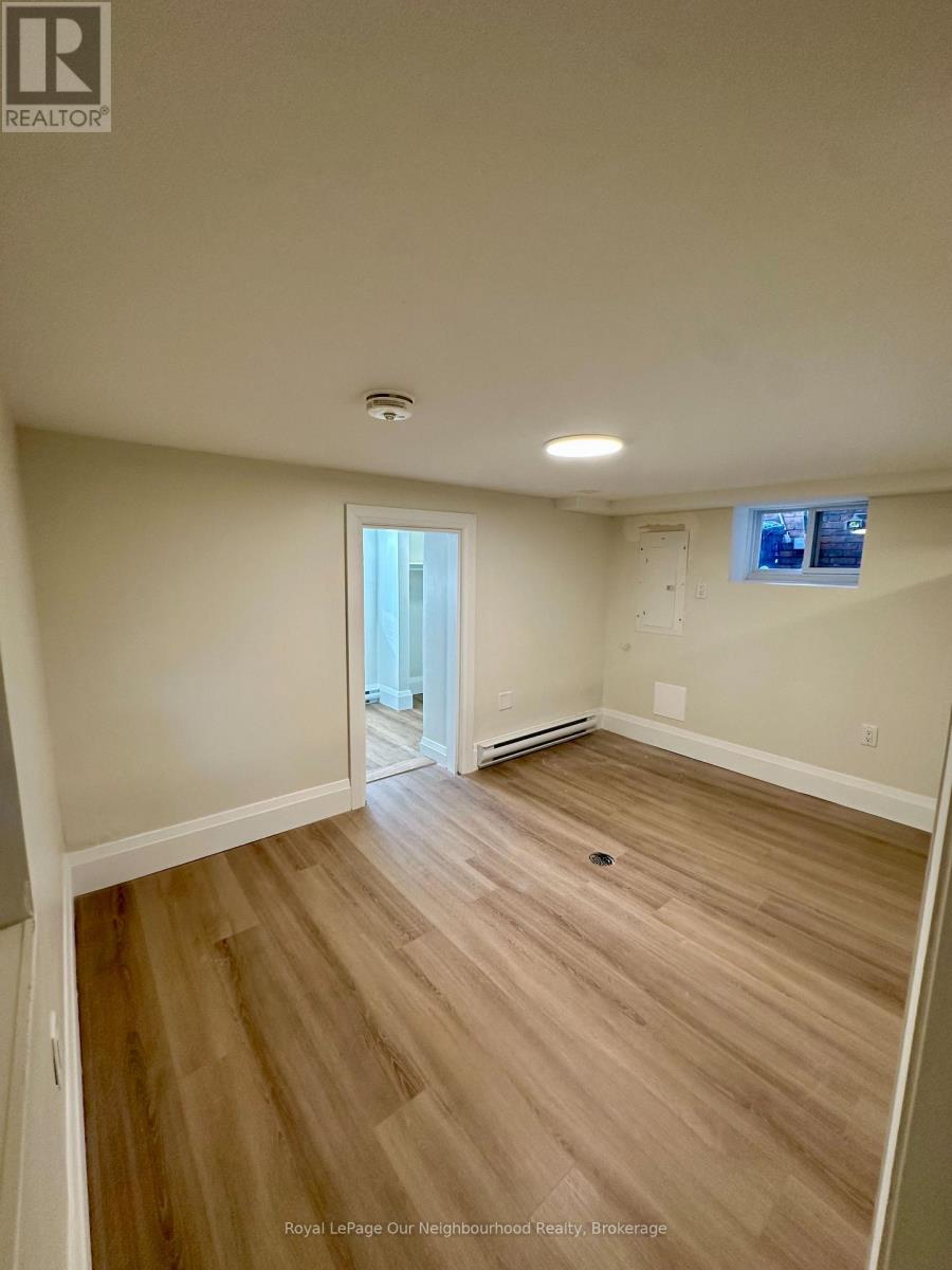3 - 659 Vaughan Road, Toronto, Ontario  M6E 2Y4 - Photo 4 - C13124332
