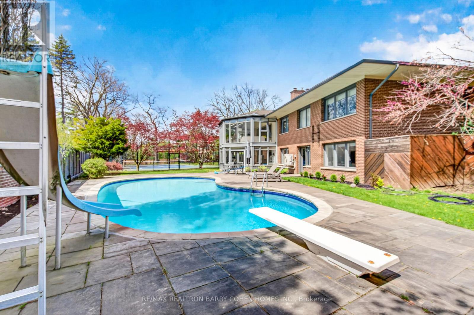 5 Purling Place, Toronto, Ontario  M3B 1V4 - Photo 3 - C13124336