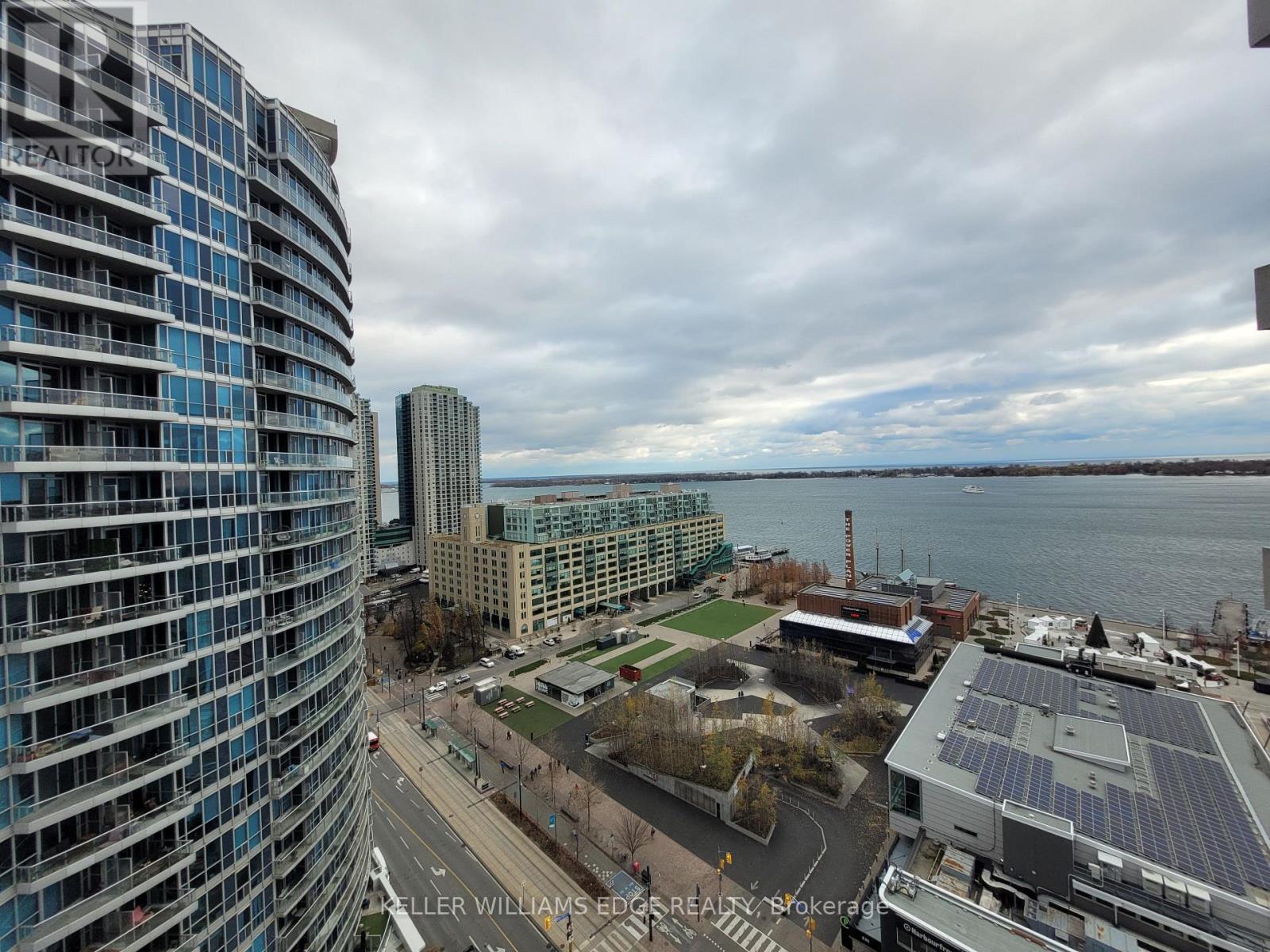 2203 - 228 Queens Quay W, Toronto, Ontario  M5J 2X1 - Photo 2 - C13124366