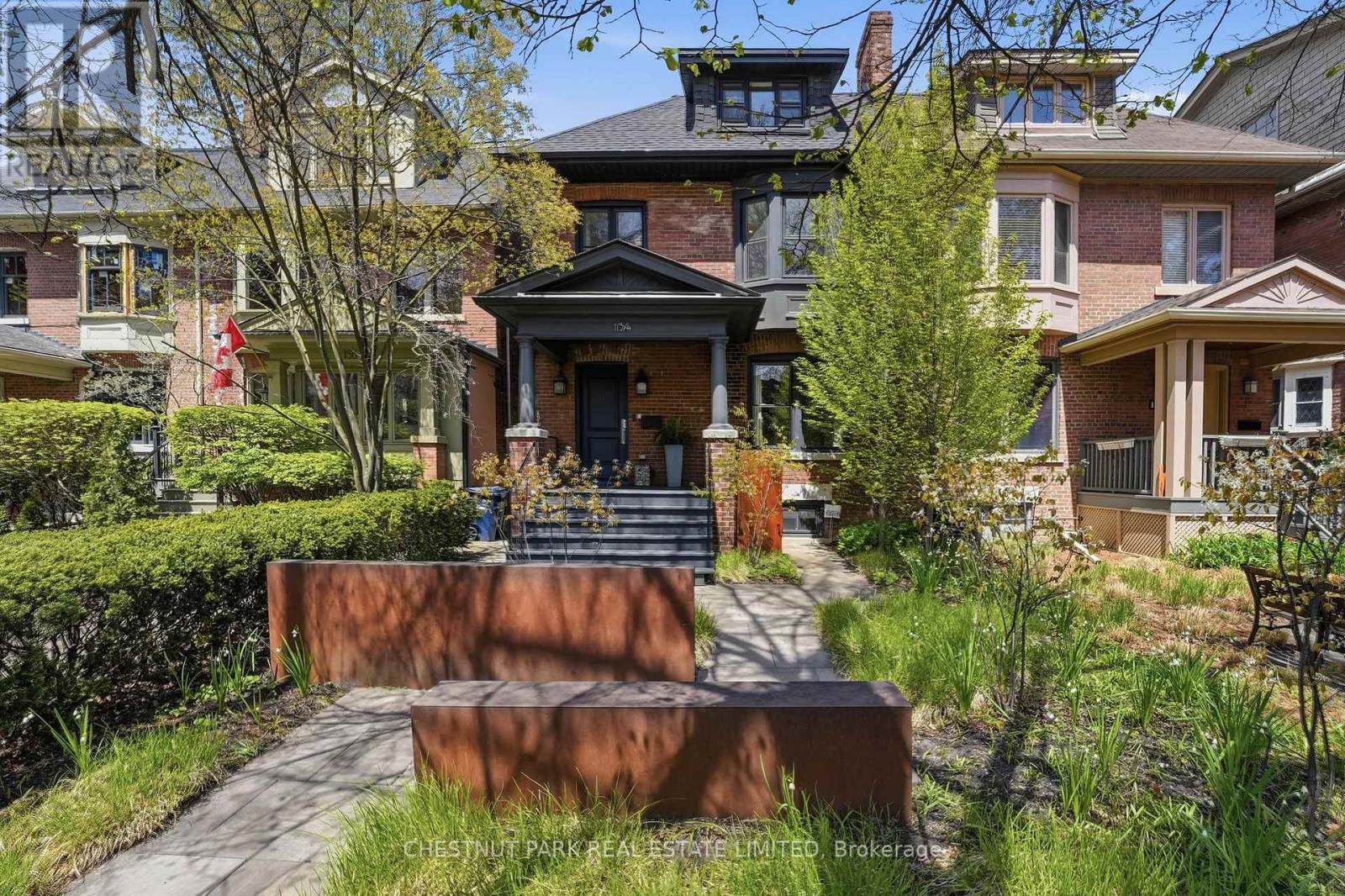 154 COTTINGHAM STREET, Toronto, Ontario