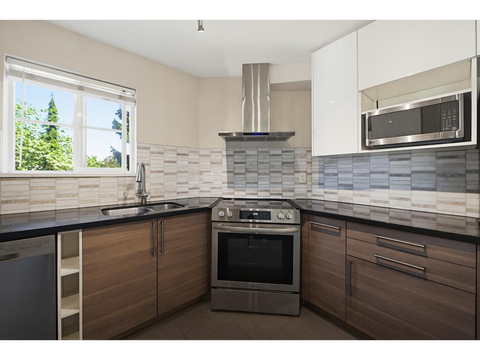 303 10186 155 Street, Surrey, British Columbia  V3R 0R6 - Photo 10 - R3121765