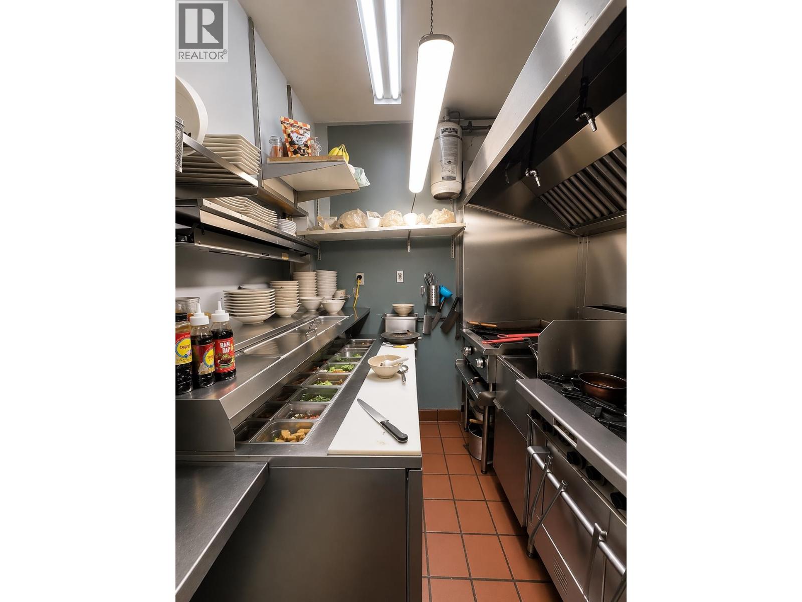 1822 W Broadway, Vancouver, British Columbia  V6J 1Y9 - Photo 5 - C8078735