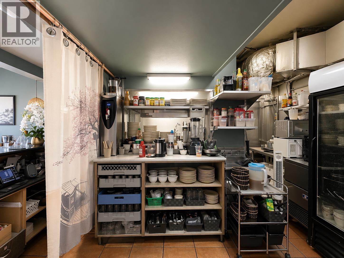 1822 W Broadway, Vancouver, British Columbia  V6J 1Y9 - Photo 4 - C8078735
