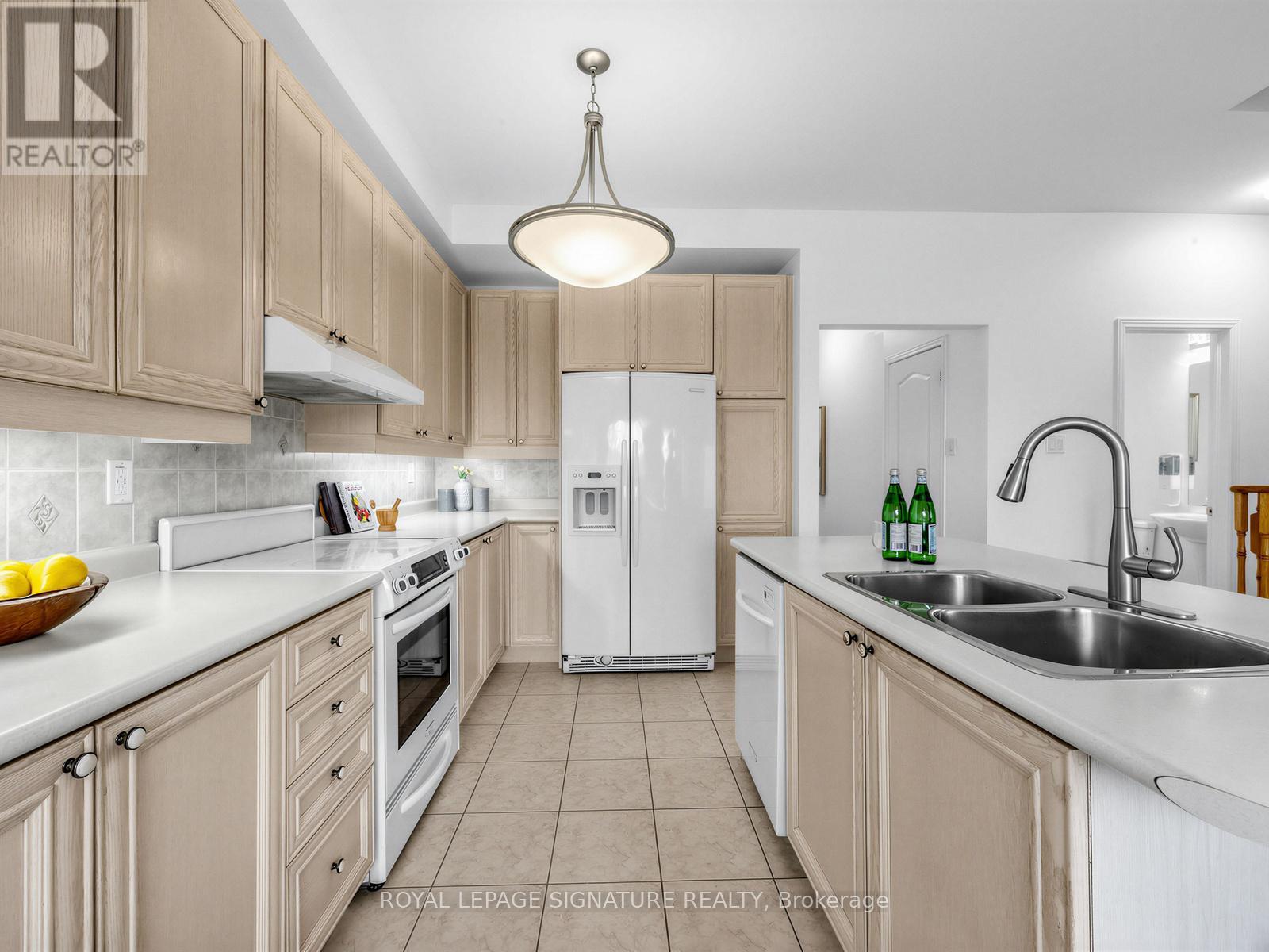 74 Styles Crescent, Ajax, Ontario  L1Z 0A8 - Photo 12 - E13124510