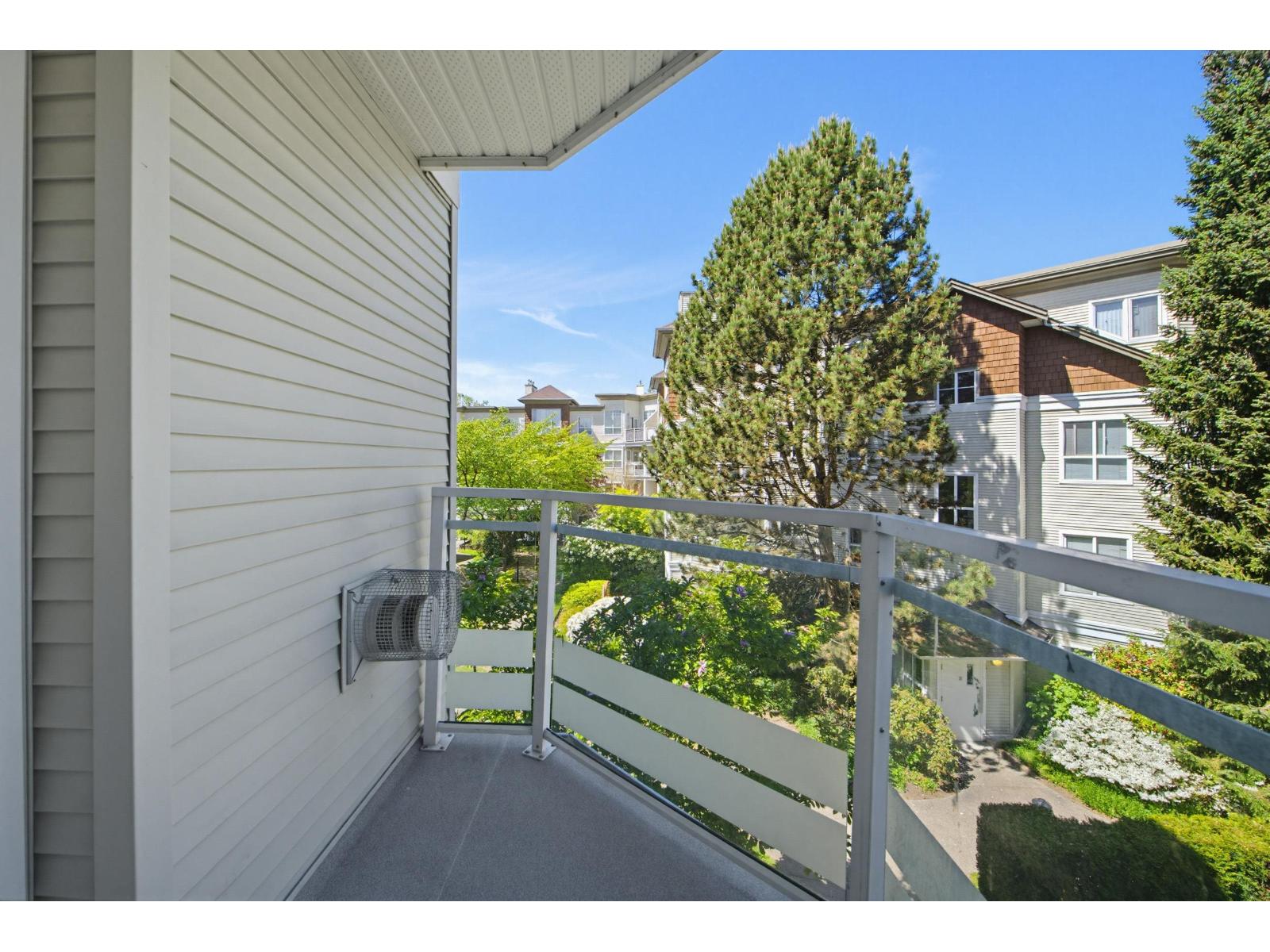 303 10186 155 Street, Surrey, British Columbia  V3R 0R6 - Photo 14 - R3121765