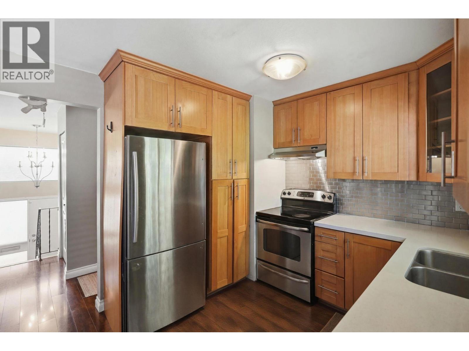 20783 Thorne Avenue, Maple Ridge, British Columbia  V2X 7R1 - Photo 13 - R3123084
