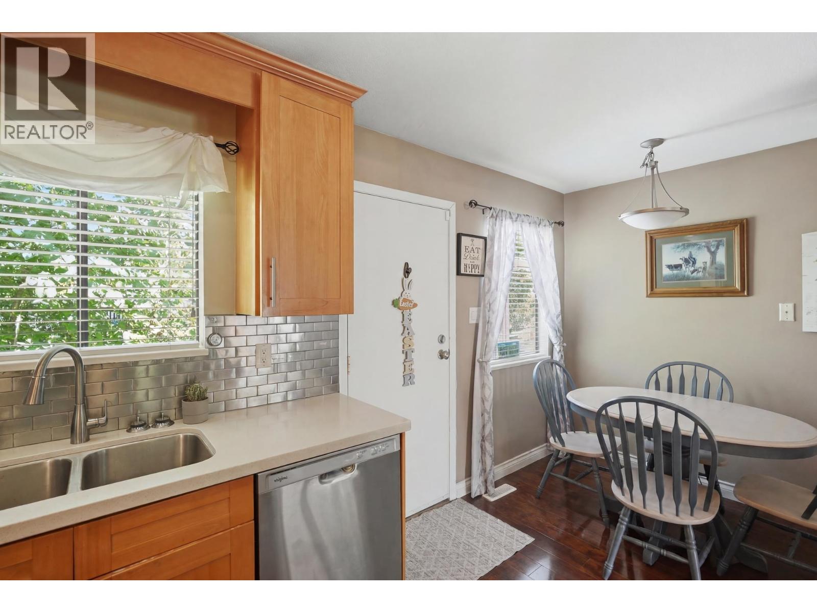 20783 Thorne Avenue, Maple Ridge, British Columbia  V2X 7R1 - Photo 11 - R3123084