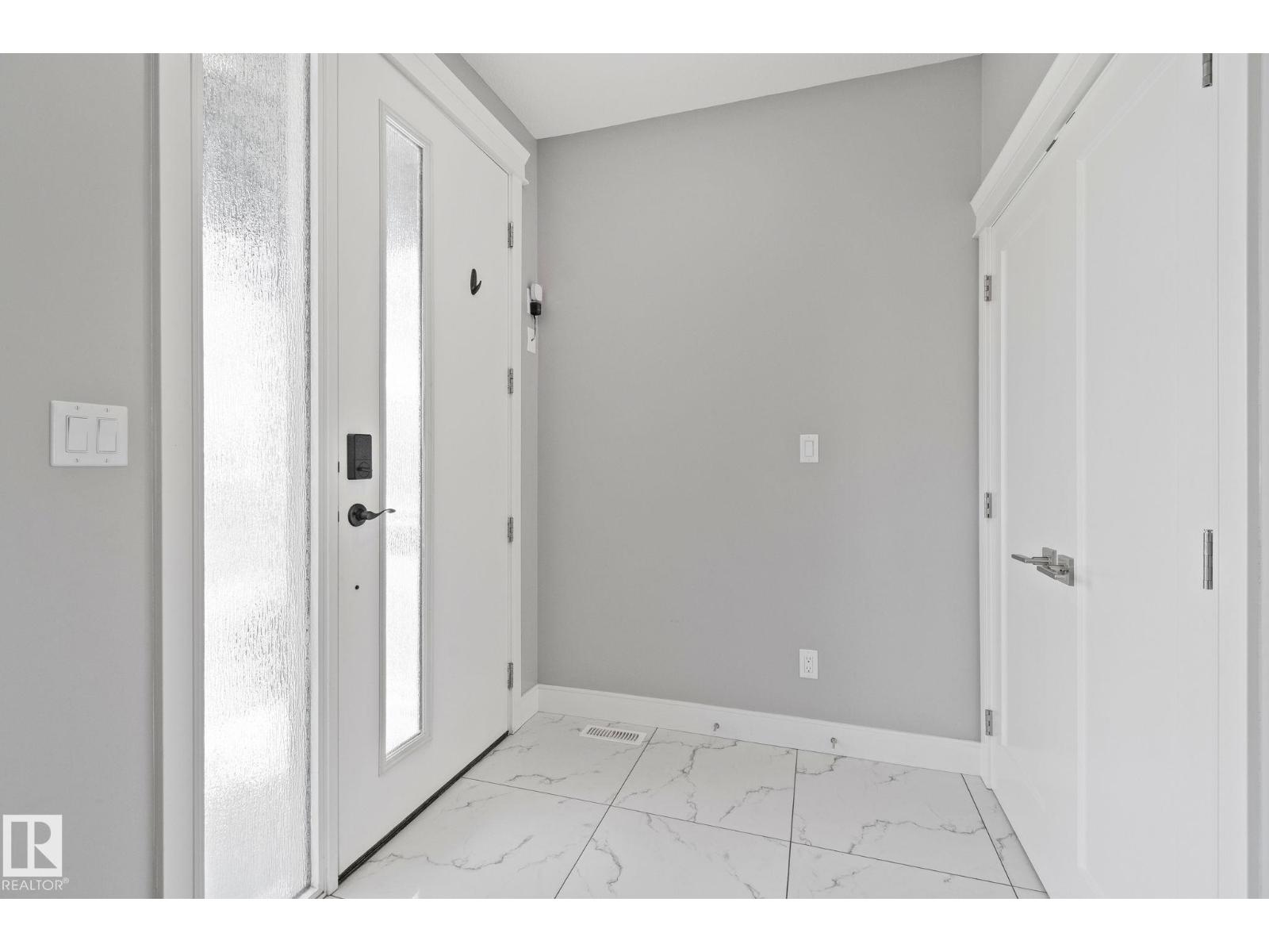 9855 79 Av Nw, Edmonton, Alberta  T6E 1R2 - Photo 6 - E4487468