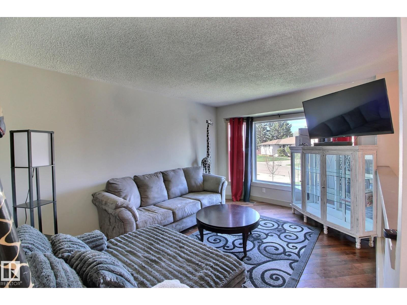 114 Westbourne Rd, Spruce Grove, Alberta  T7X 1R6 - Photo 2 - E4487469