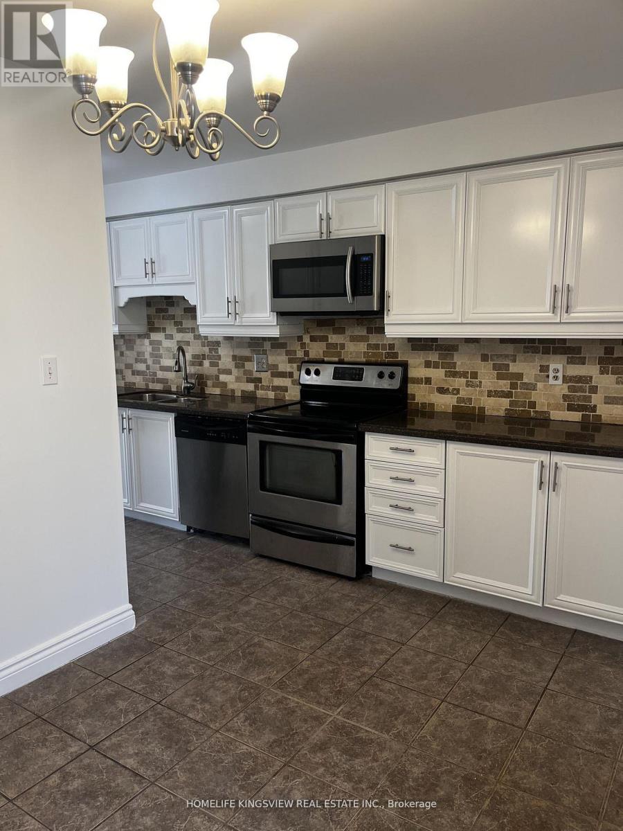 79 Cashel Court, Aurora, Ontario  L4G 6R8 - Photo 5 - N13124478