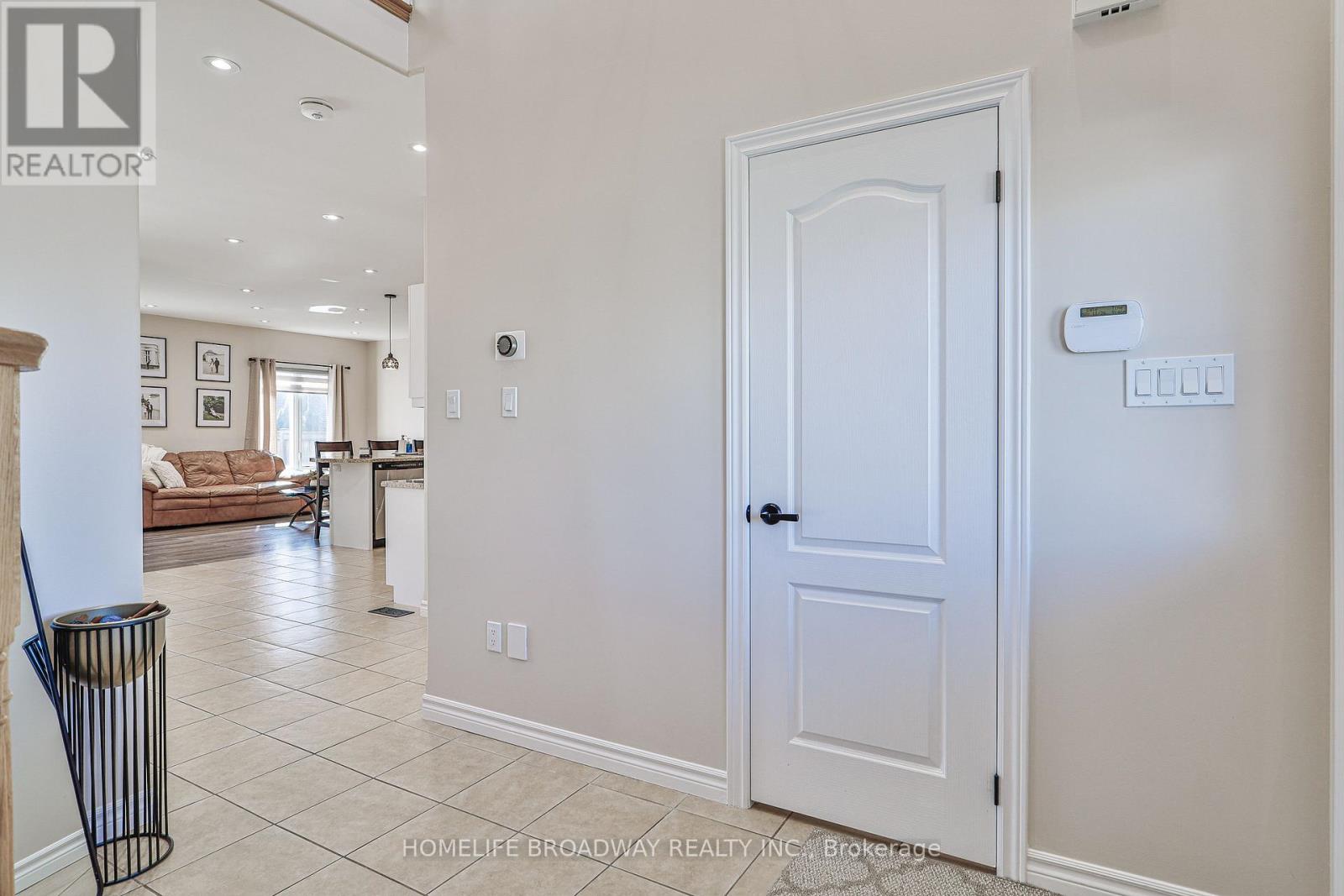 91 James A. Mccague Avenue, New Tecumseth, Ontario  L9R 0G6 - Photo 5 - N13124494