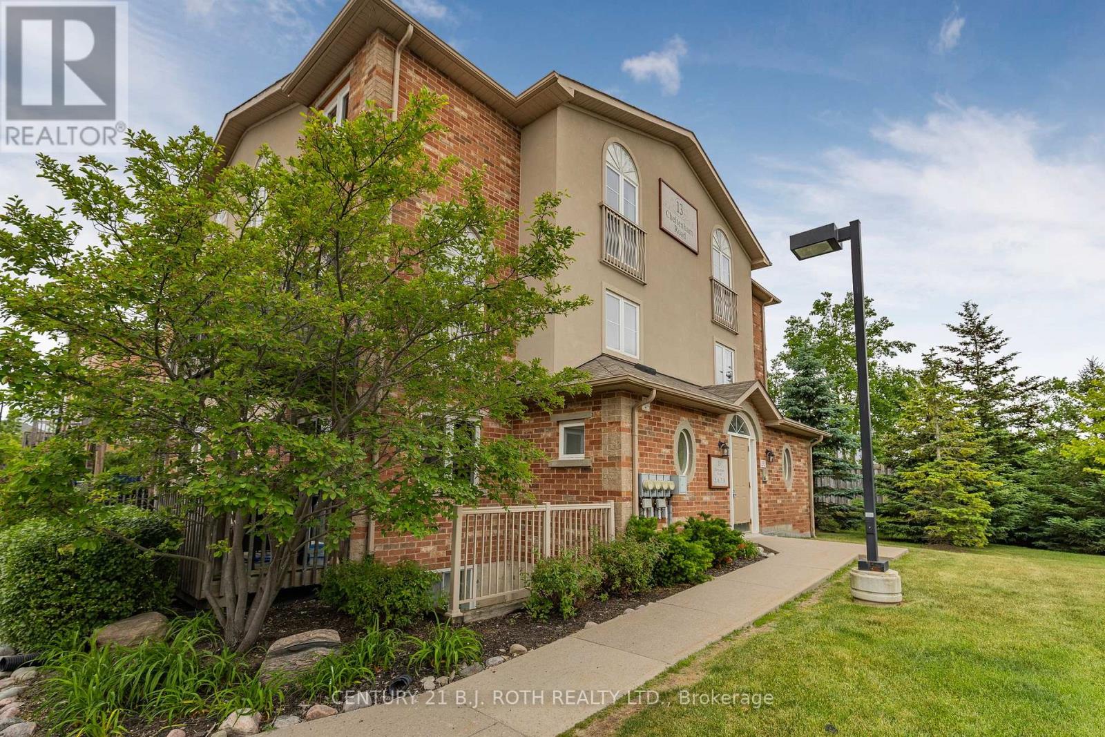 7 - 13 CHELTENHAM ROAD, Barrie, Ontario