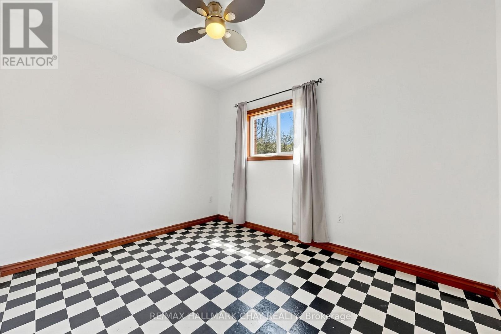 255 Poplar Avenue, Tay, Ontario  L0K 1R0 - Photo 13 - S13124458