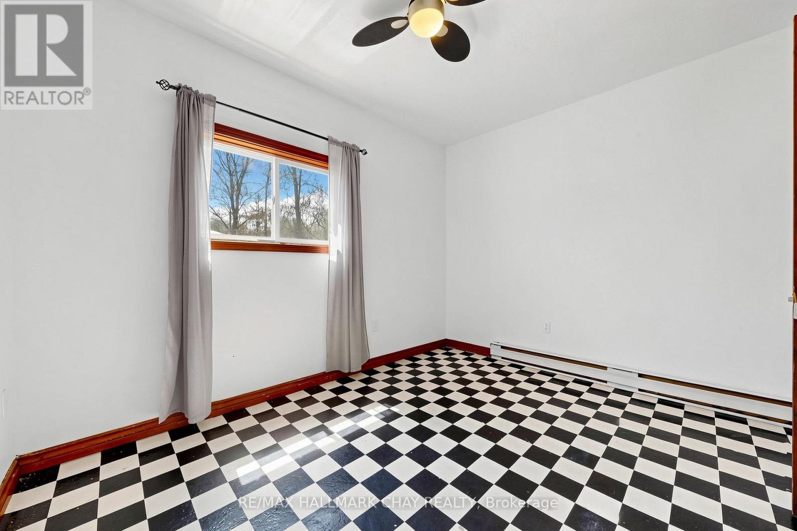 255 Poplar Avenue, Tay, Ontario  L0K 1R0 - Photo 14 - S13124458