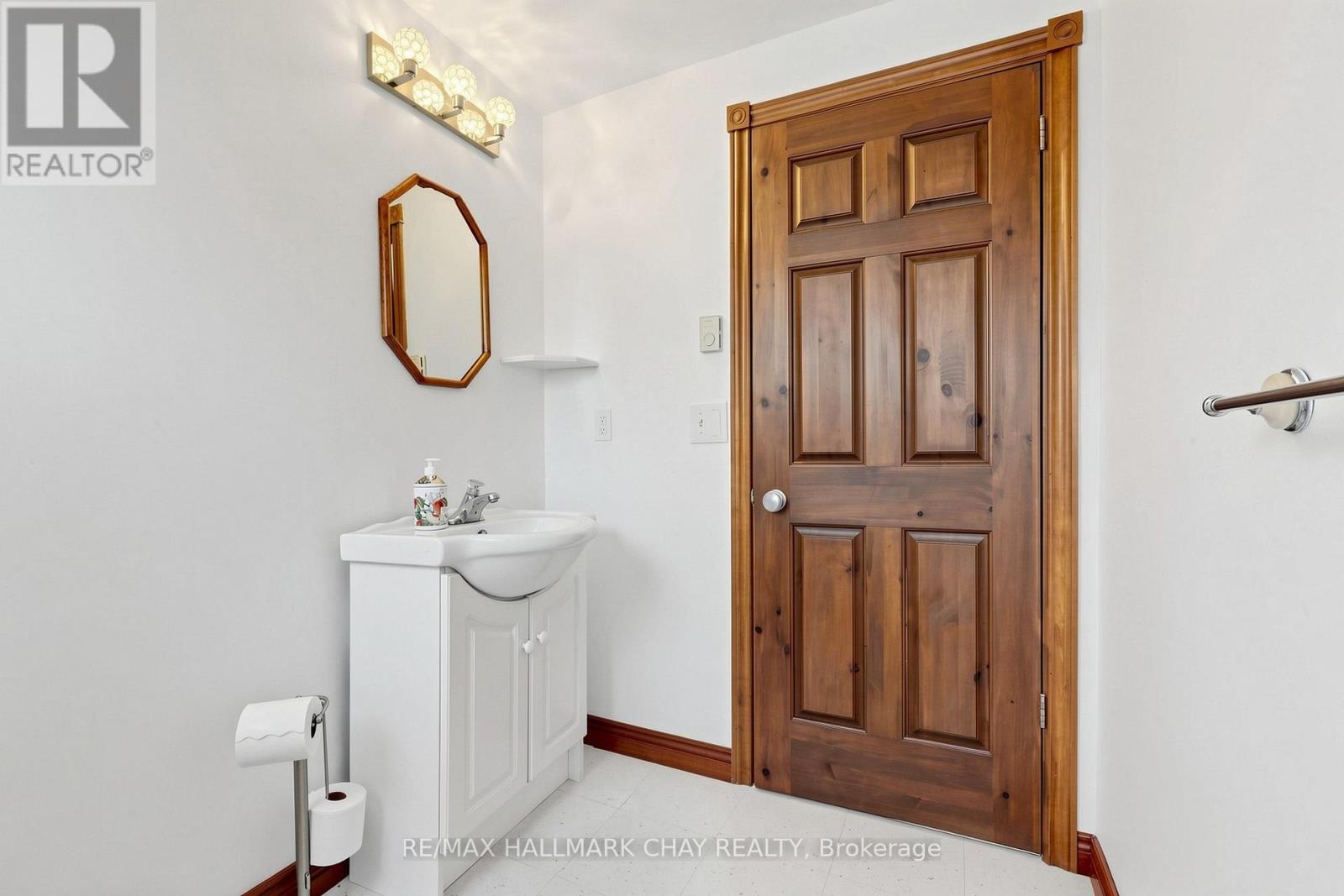 255 Poplar Avenue, Tay, Ontario  L0K 1R0 - Photo 16 - S13124458