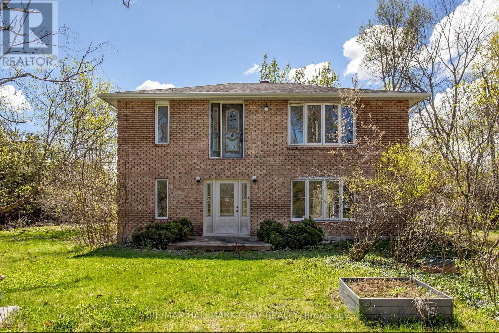 255 Poplar Avenue, Tay, Ontario  L0K 1R0 - Photo 2 - S13124458