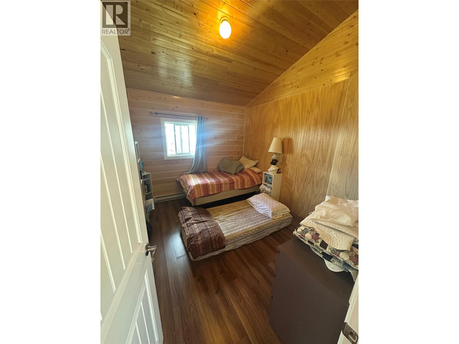 9308 West Middlemiss Road, Chetwynd, British Columbia  V0C 1J0 - Photo 10 - 10385568