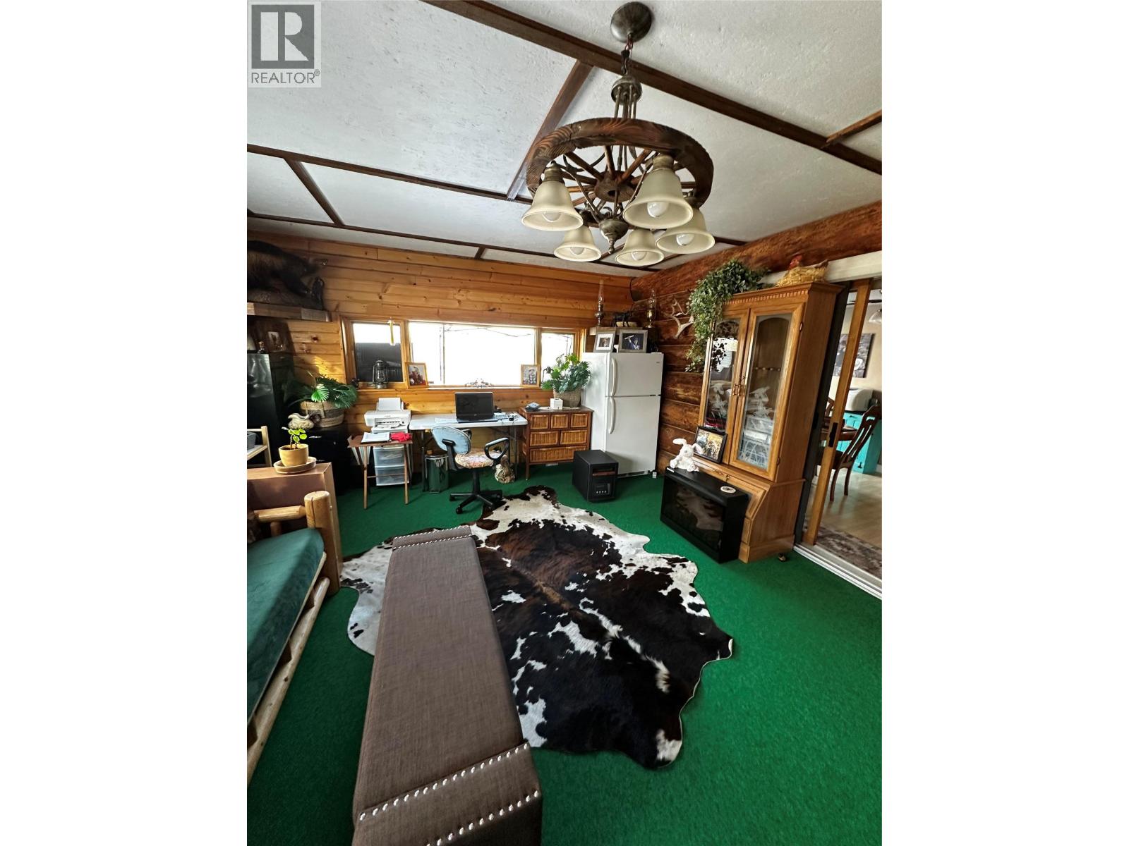 2959 Sawchuk Road, Chetwynd, British Columbia  V0C 1J0 - Photo 8 - 10386267