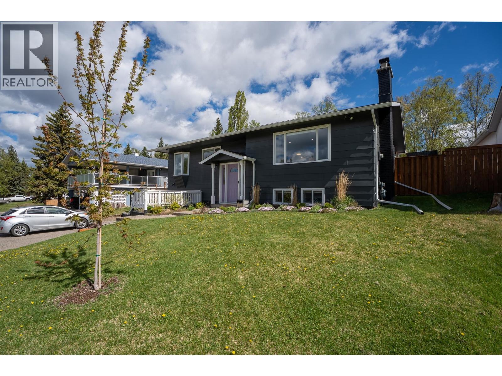 5310 York Drive, Prince George, British Columbia  V2N 2A5 - Photo 4 - R3123388