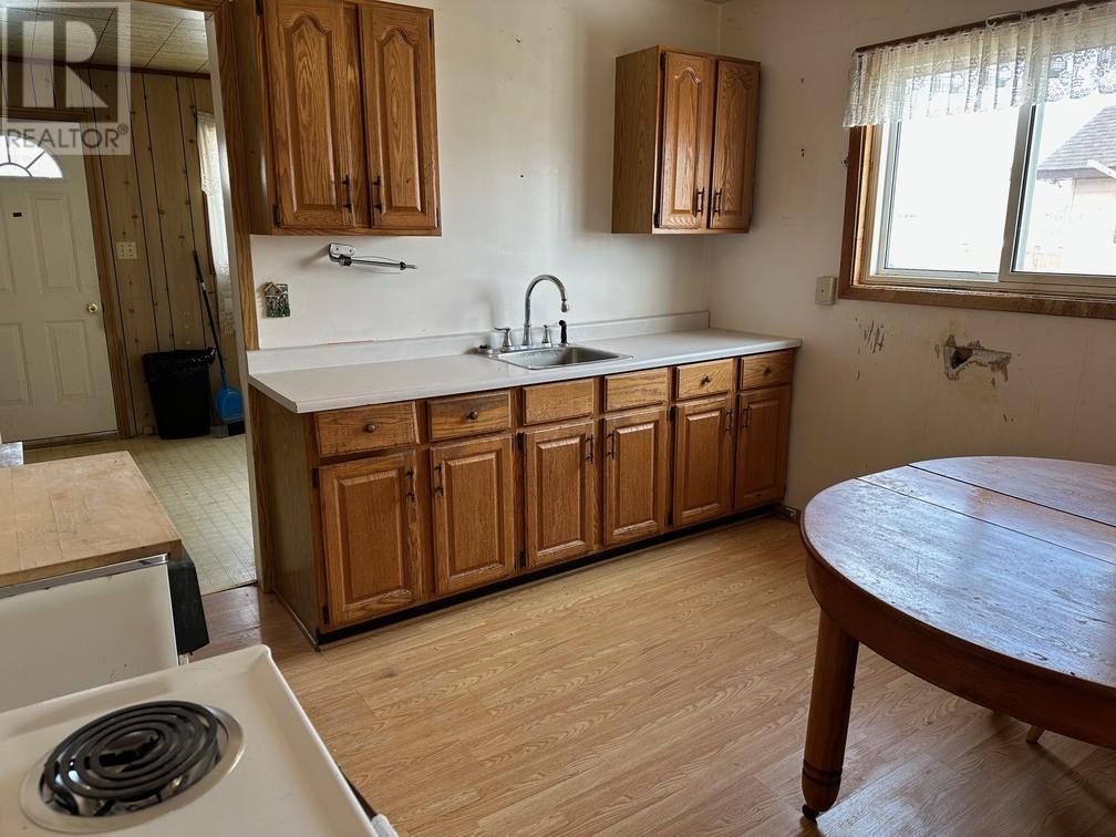 1272 Wellington St E, Sault Ste. Marie, Ontario  P6A 2P4 - Photo 3 - SM260577
