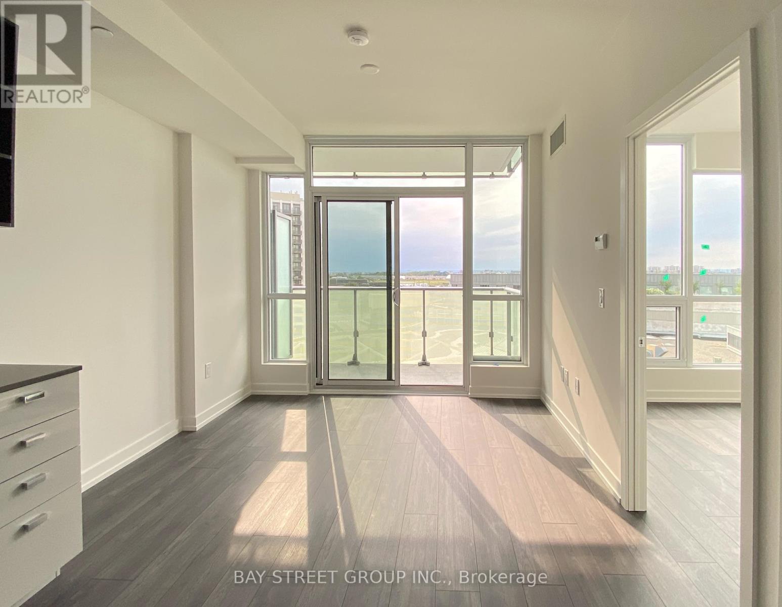 814 - 10 De Boers Drive, Toronto, Ontario  M3J 0G5 - Photo 2 - W13124322