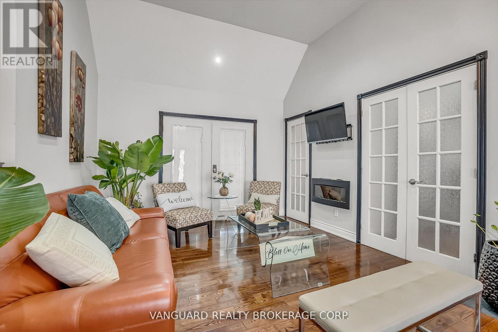 8070 Hornby Road, Halton Hills, Ontario  L0P 1E0 - Photo 6 - W13124324