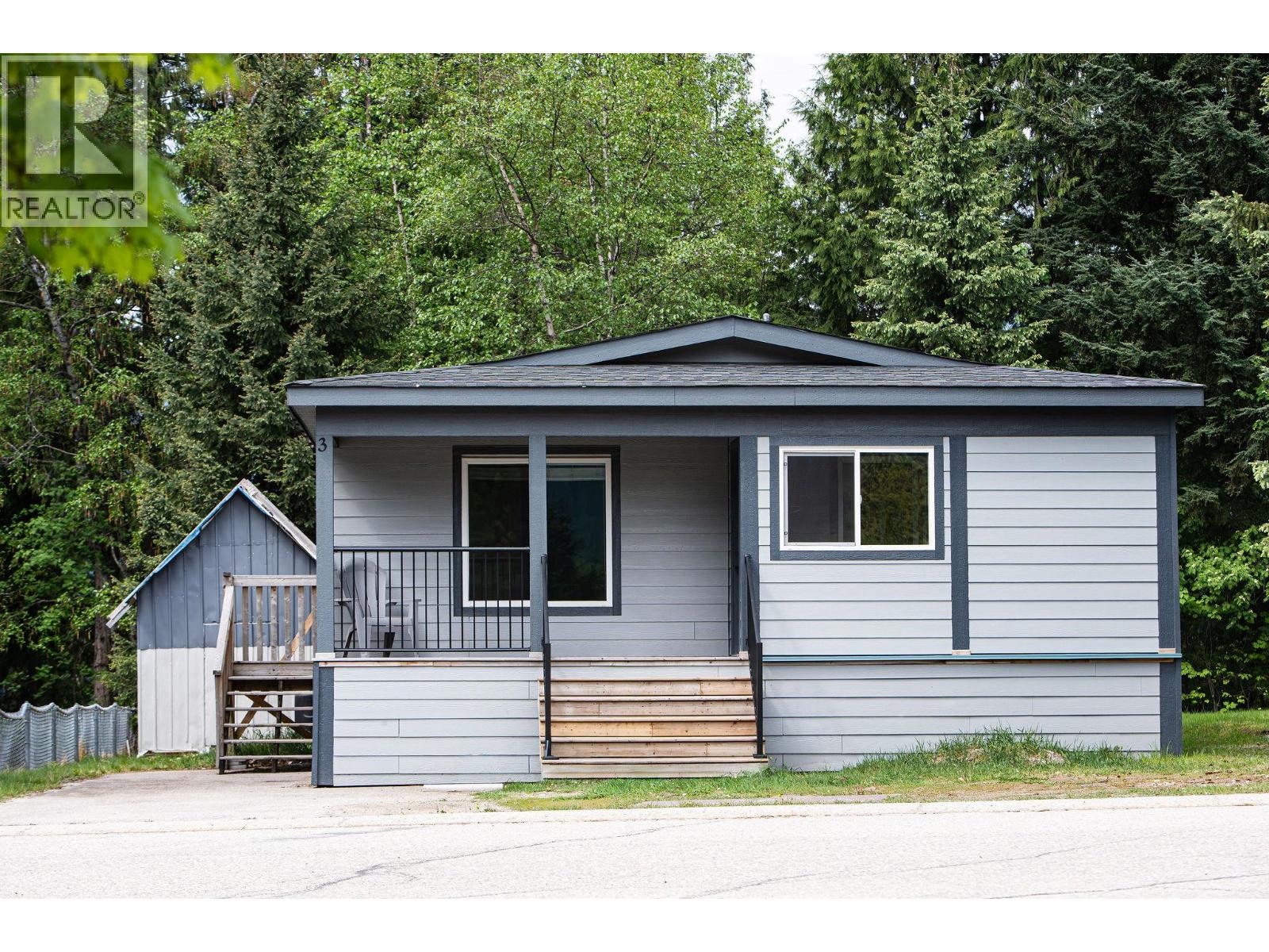 3 Johnson Way, &nbsp; Revelstoke &nbsp; V0E2S1