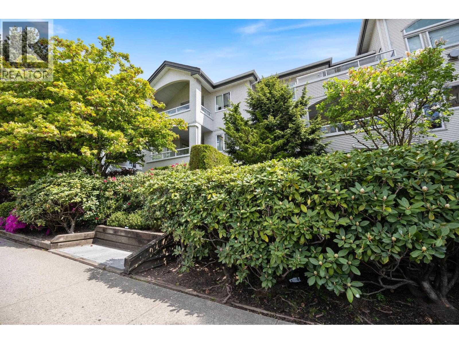 202 7188 Royal Oak Avenue, Burnaby, British Columbia  V5J 4J4 - Photo 5 - R3123212