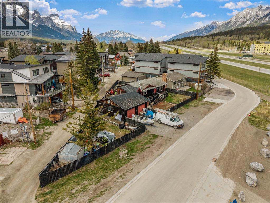 1405 & 1409 Mountain Avenue, Canmore, Alberta  T1W 1M3 - Photo 2 - A2295117