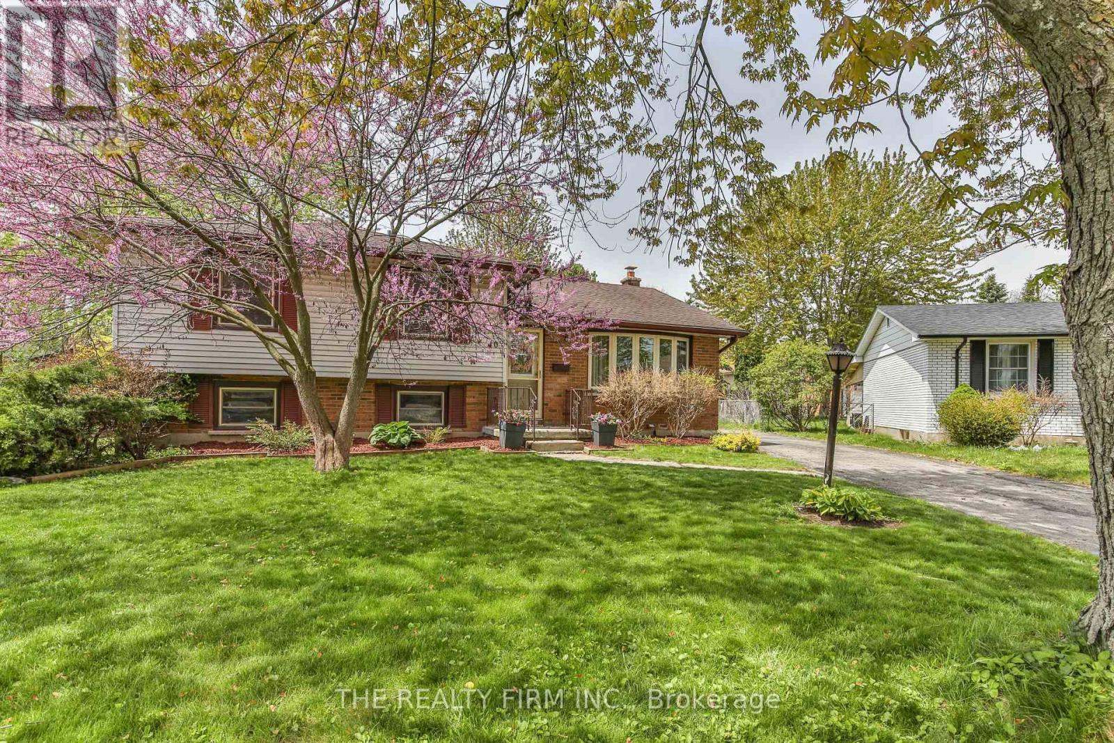 40 Ebury Place, London South, Ontario  N6C 4V4 - Photo 3 - X13124606