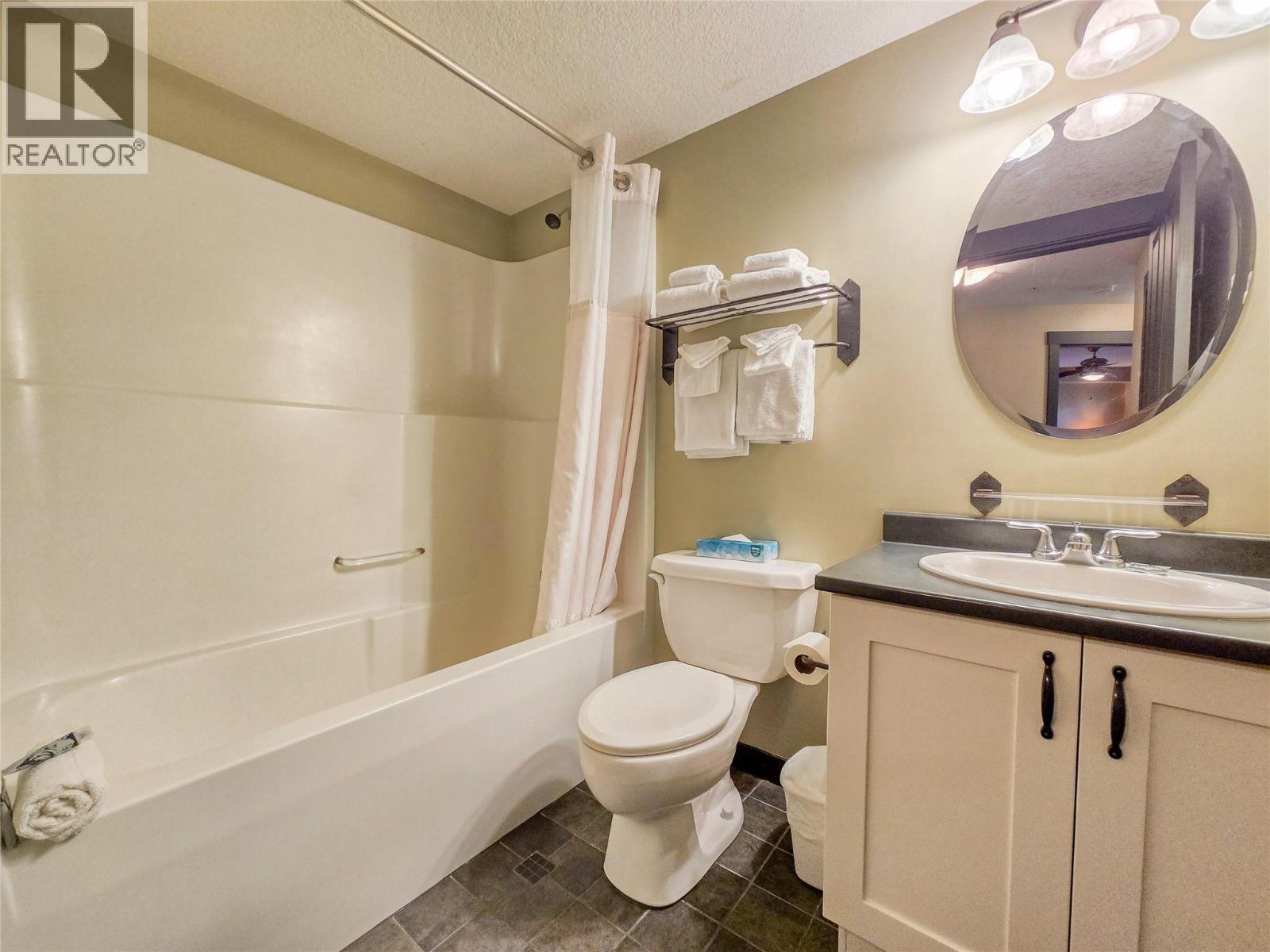 2070 Summit Drive Unit# 308, Panorama, British Columbia  V0A 1T0 - Photo 11 - 10385753