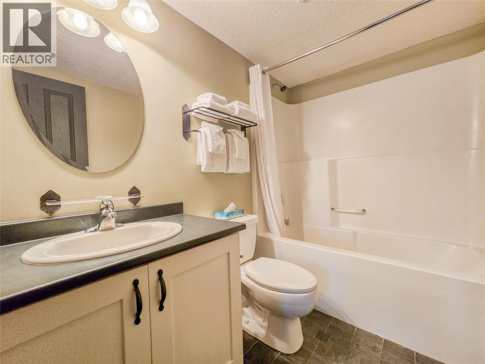 2070 Summit Drive Unit# 308, Panorama, British Columbia  V0A 1T0 - Photo 22 - 10385753