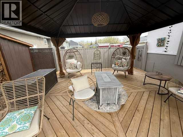 148 4 Street, Drumheller, Alberta  T0J 0Y0 - Photo 4 - A2311031