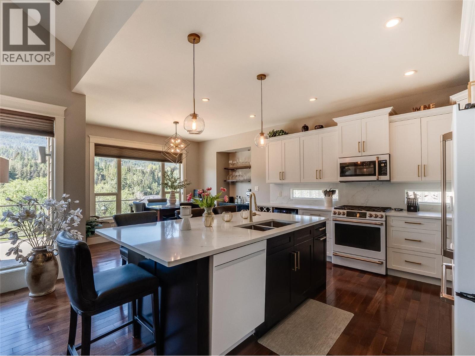 943 Riverview Place, Castlegar, British Columbia  V1N 4L1 - Photo 19 - 10386880
