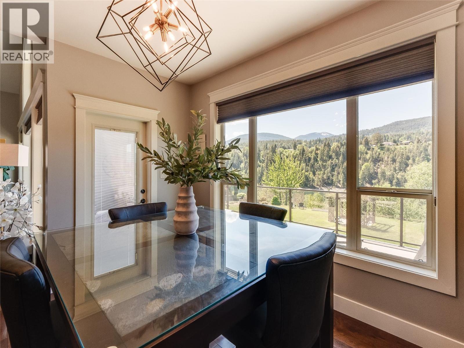 943 Riverview Place, Castlegar, British Columbia  V1N 4L1 - Photo 21 - 10386880