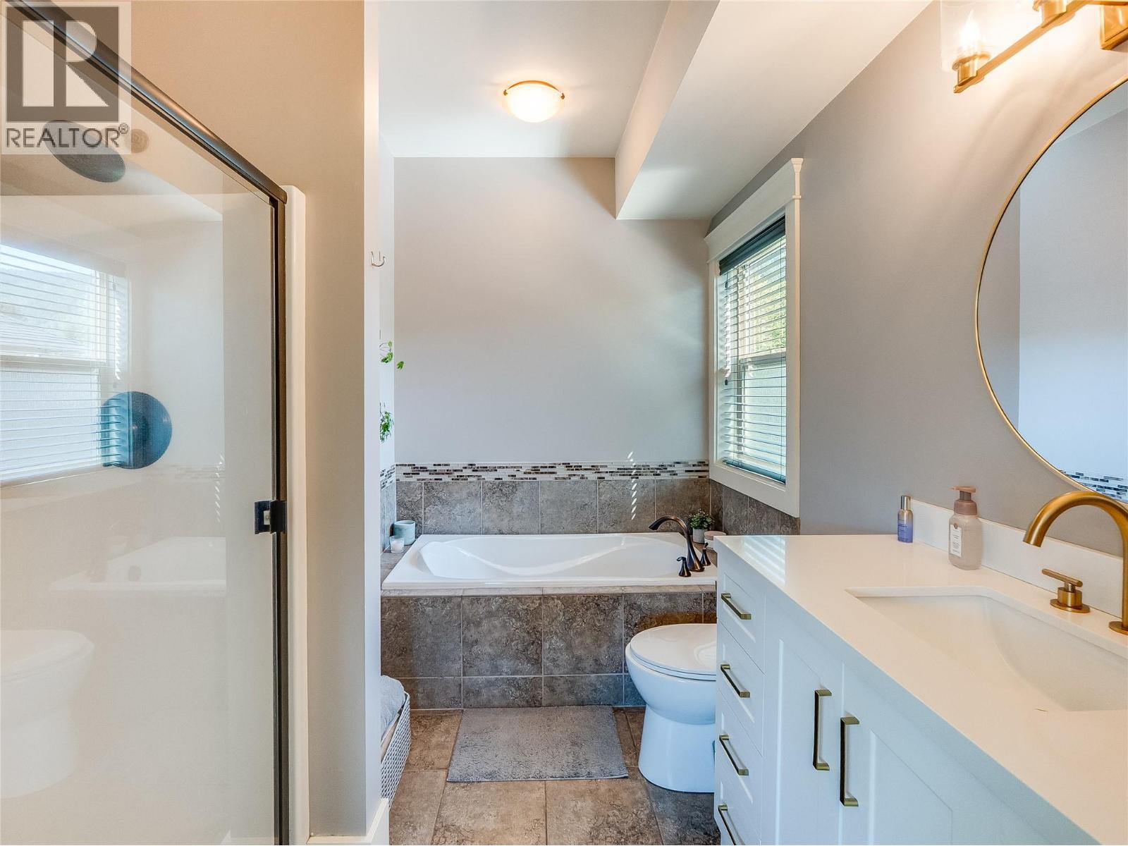 943 Riverview Place, Castlegar, British Columbia  V1N 4L1 - Photo 54 - 10386880