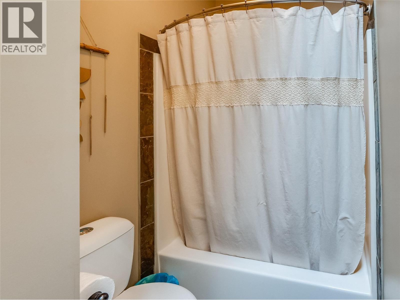 943 Riverview Place, Castlegar, British Columbia  V1N 4L1 - Photo 75 - 10386880