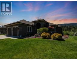 943 Riverview Place, Castlegar, British Columbia