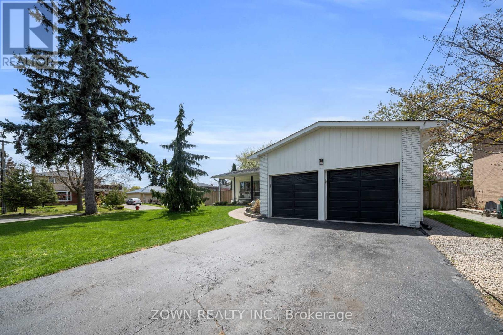 2330 EDENHURST DRIVE, Mississauga, Ontario